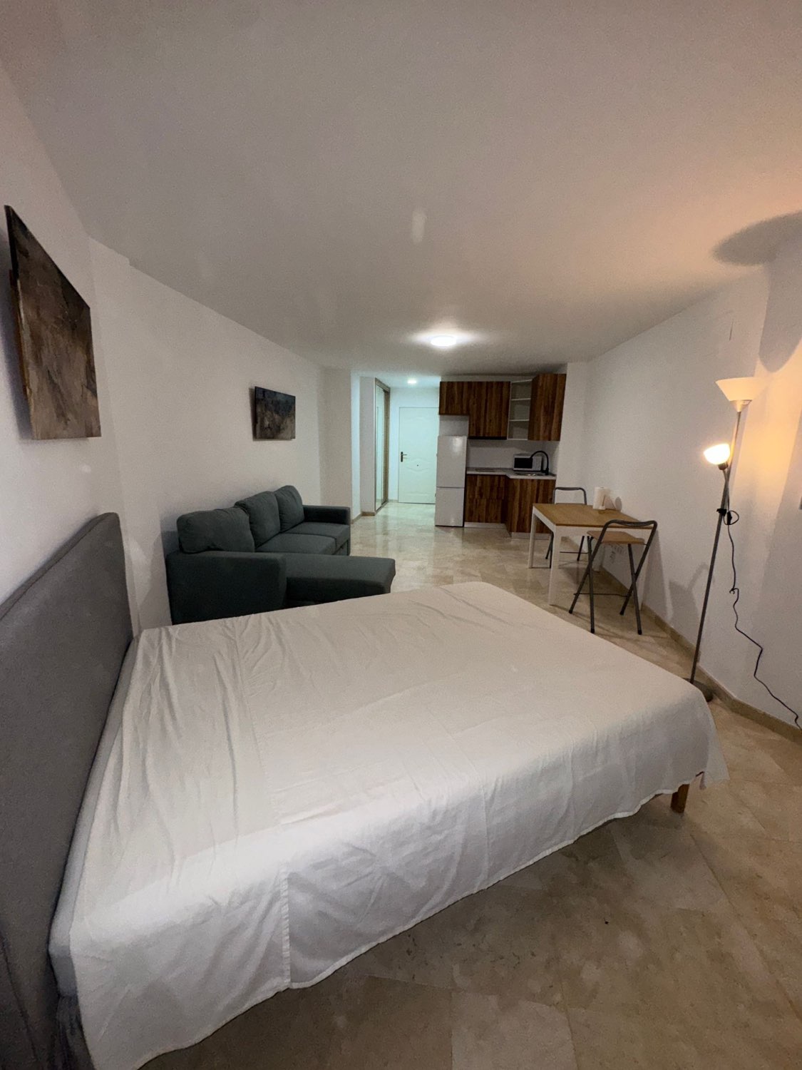 Fint studio med havutsikt til leie på lang sikt på 1st linje av stranden (Calahonda-området) Mijas