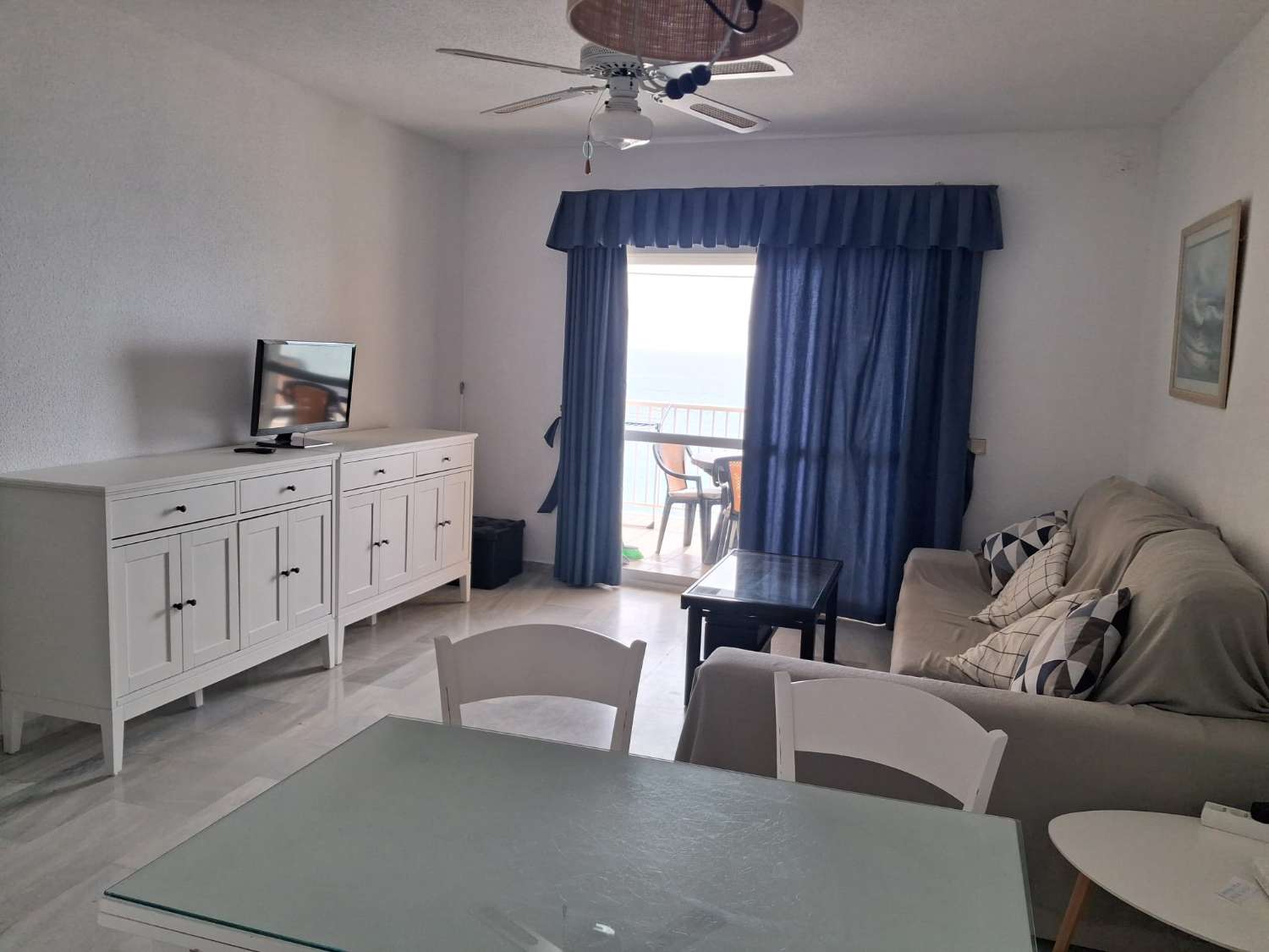 Media Temporada. Se alquila de 1.9.26-30.6.27 bonito apartamento con vistas al mar en 1ª linea  en zona Carvajal (Fuengirola)