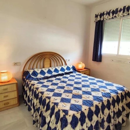 Media Temporada. Se alquila de 1.9.26-30.6.27 bonito apartamento con vistas al mar en 1ª linea  en zona Carvajal (Fuengirola)