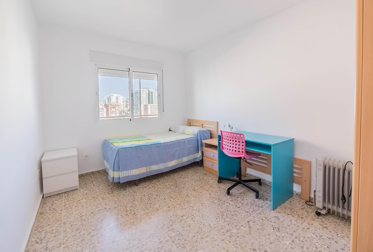 SE VENDE PISO CON VISTAS AL MAR  EN 2ª LINEA  DE PLAYA EN LOS BOLICHES (FUENGIROLA)