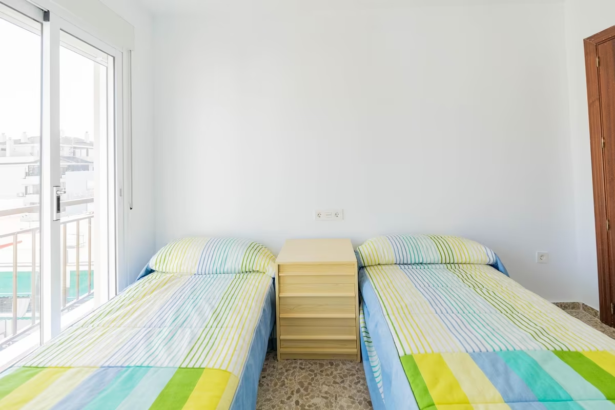SE VENDE PISO CON VISTAS AL MAR  EN 2ª LINEA  DE PLAYA EN LOS BOLICHES (FUENGIROLA)