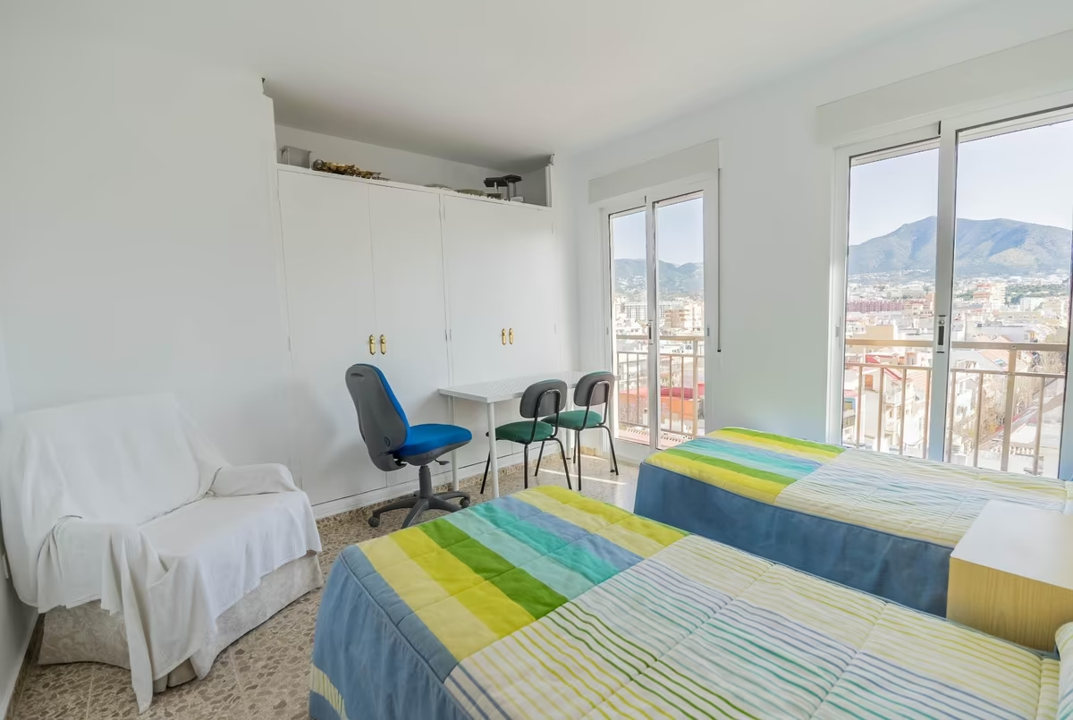 SE VENDE PISO CON VISTAS AL MAR  EN 2ª LINEA  DE PLAYA EN LOS BOLICHES (FUENGIROLA)
