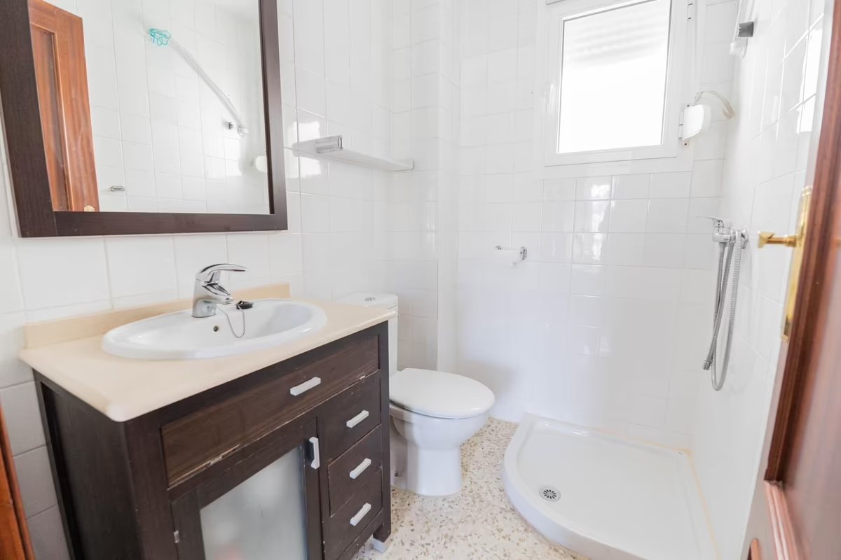 SE VENDE PISO CON VISTAS AL MAR  EN 2ª LINEA  DE PLAYA EN LOS BOLICHES (FUENGIROLA)