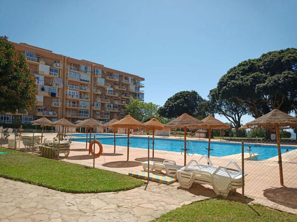 MIDTSESONG .TIL LEIE FRA 1.9.25-30.6.26 FINT STUDIO MED HAVUTSIKT I ARROYO DE LA MIEL (BENALMADENA)