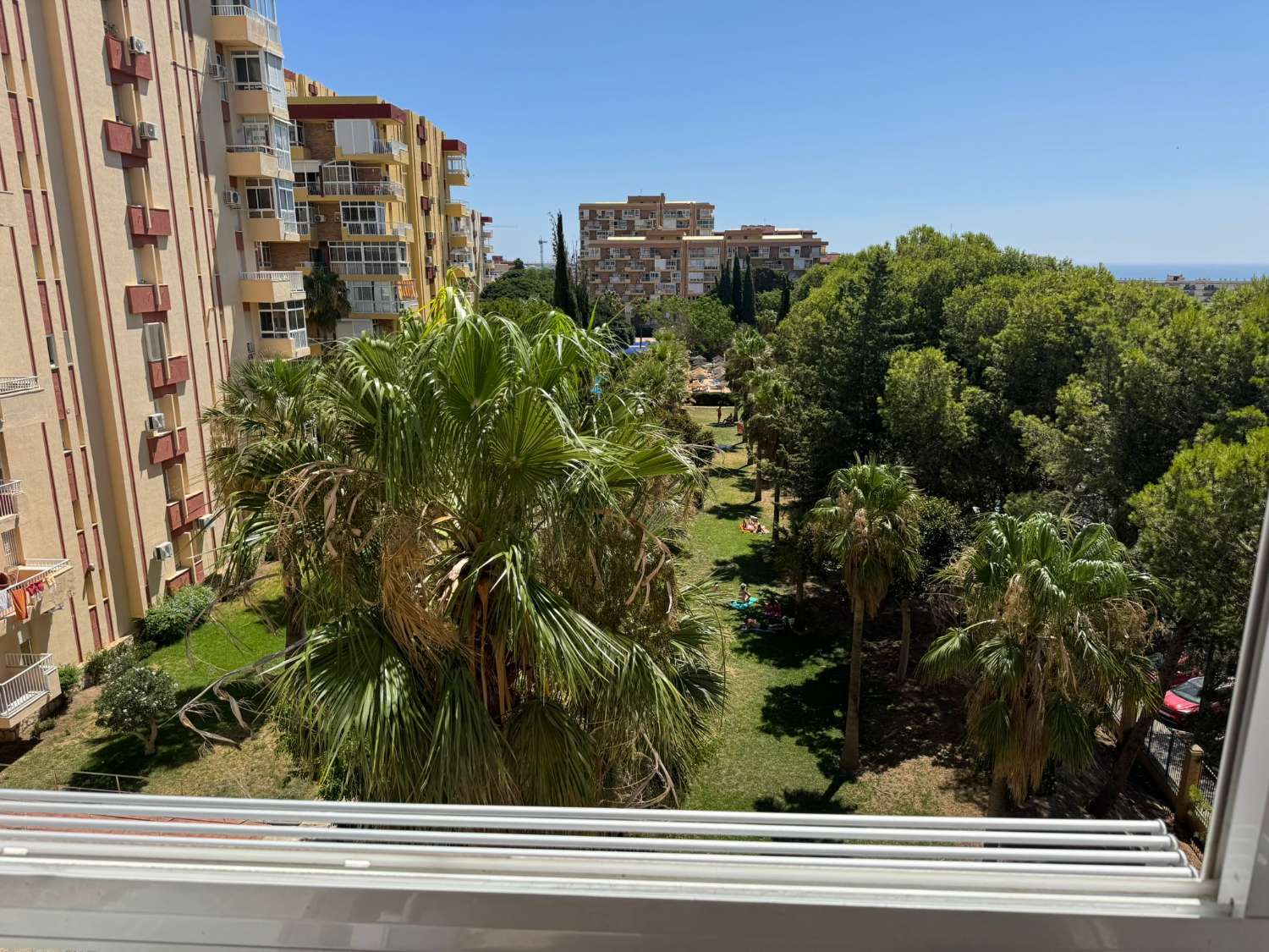 MIDTSESONG .TIL LEIE FRA 1.9.25-30.6.26 FINT STUDIO MED HAVUTSIKT I ARROYO DE LA MIEL (BENALMADENA)