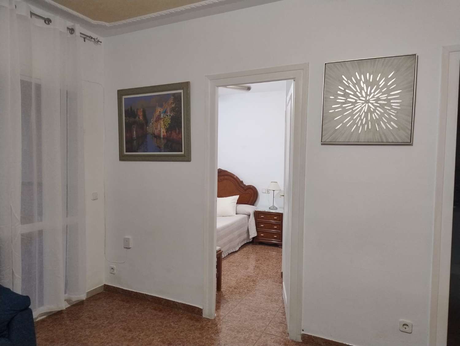 MEDIA TEMPORADA . SE ALQUILA DESDE 1.9.25-30.6.26 APARTAMENTO EN CENTRO DE FUENGIROLA