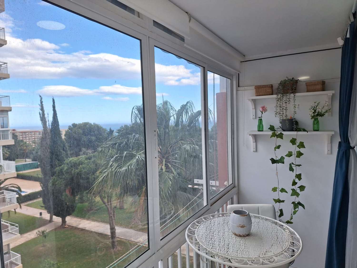 BELLISSIMO APPARTAMENTO CON VISTA SUL MARE IN VENDITA AD ARROYO DE LA MIEL (BENALMADENA)