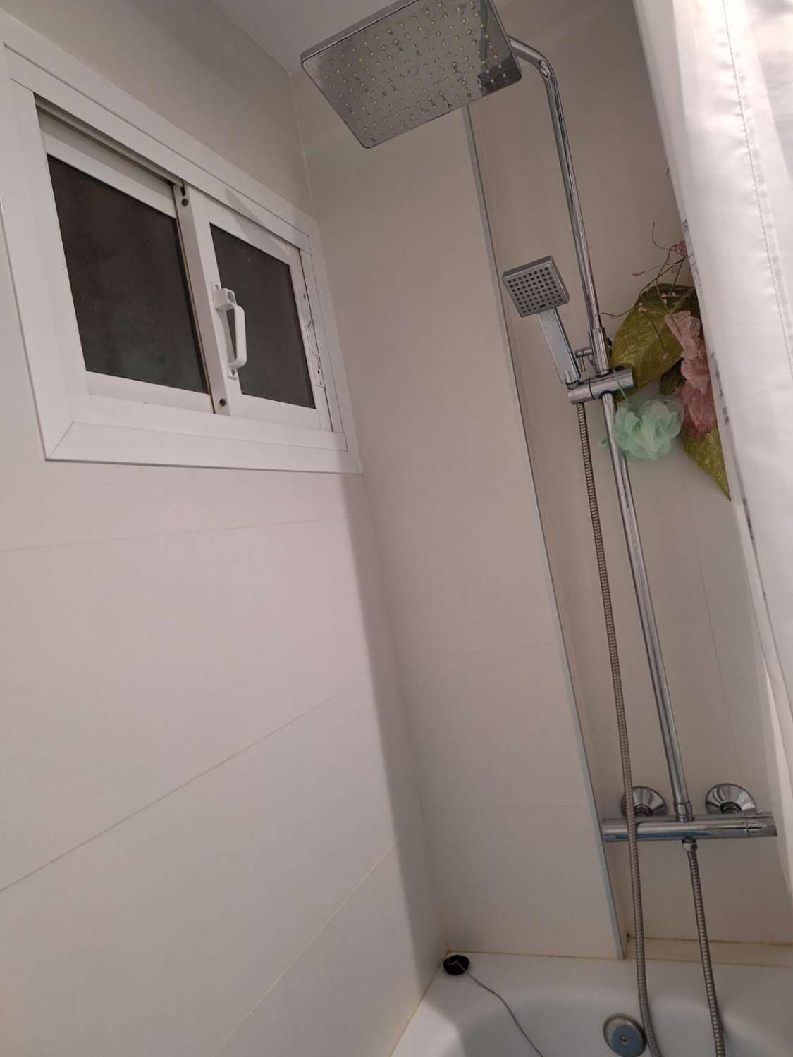 BELLISSIMO APPARTAMENTO CON VISTA SUL MARE IN VENDITA AD ARROYO DE LA MIEL (BENALMADENA)