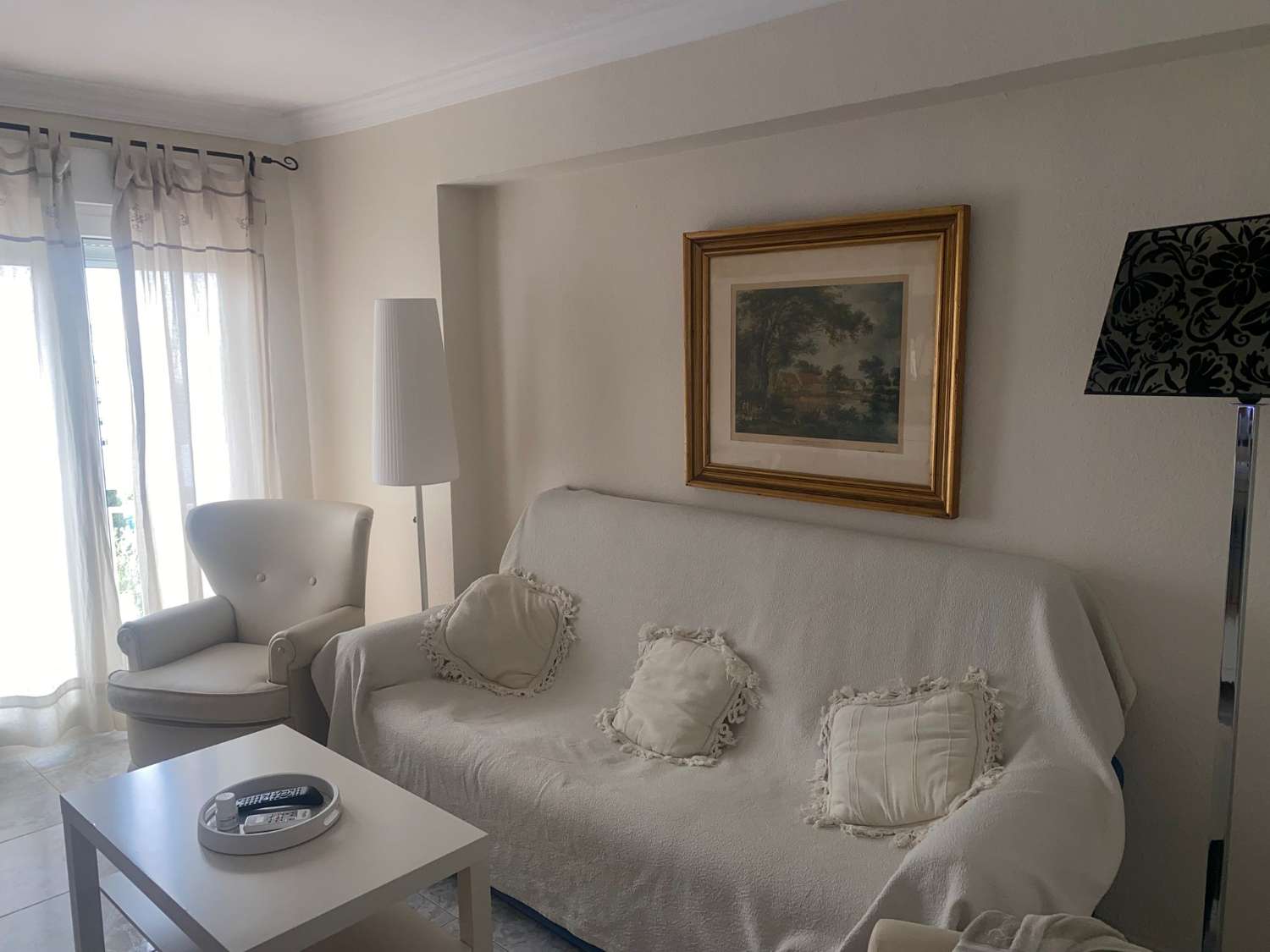 MEDIA TEMPORADA . SE ALQUILA DESDE  .15.9.25- 30.06.26 BONITO APARTAMENTO DE 1 DORMITORIO EN ARROYO DE LA MIEL (BENALMADENA)
