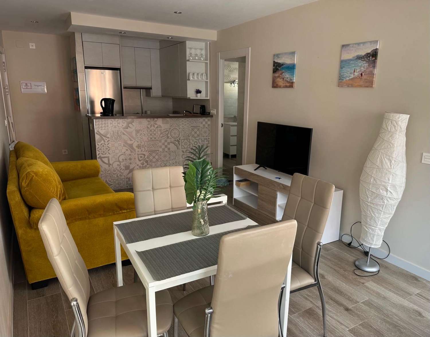MEDIA TEMPORADA . SE ALQUILA DESDE 1.9.25.30.6.26 BONITO APARTAMENTO EN  TORREMOLINOS CENTRO