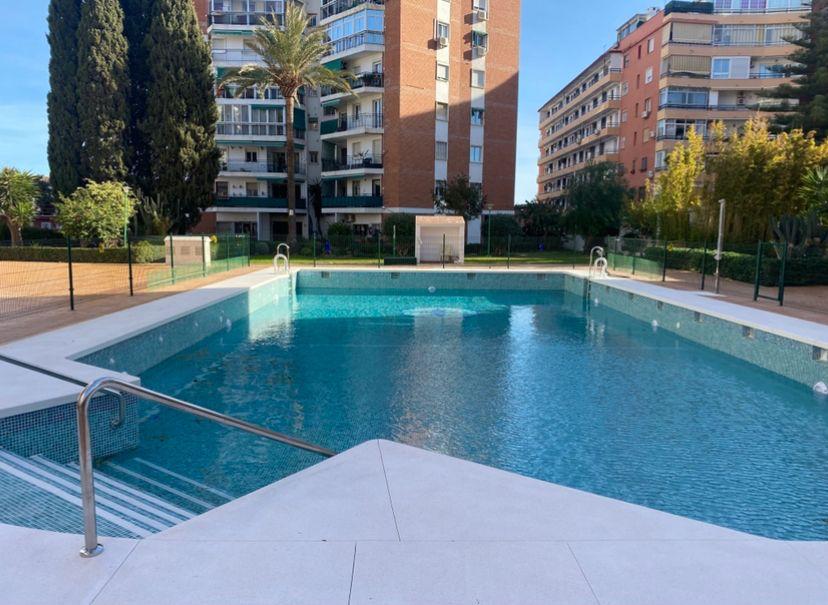 MEDIA TEMPORADA . SE ALQUILA DESDE 1.9.25.30.6.26 BONITO APARTAMENTO EN  TORREMOLINOS CENTRO