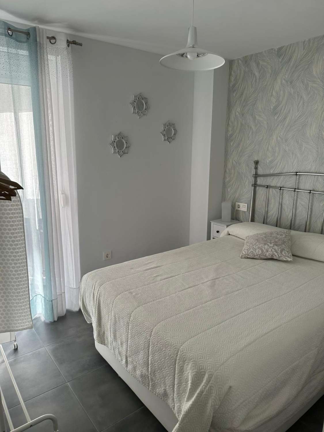 MEDIA TEMPORADA . SE ALQUILA DESDE 1.9.25.30.6.26 BONITO APARTAMENTO EN  TORREMOLINOS CENTRO