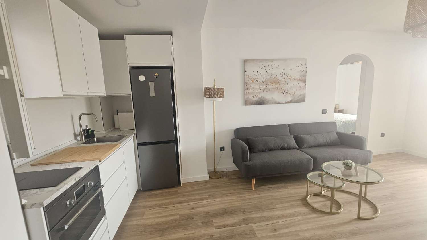 MEDIA  TEMPORADA . SE ALQUILA  DESDE AHORA HASTA 30.6.26 PRECIOSO APARTAMENTO  EN BENALMADENA
