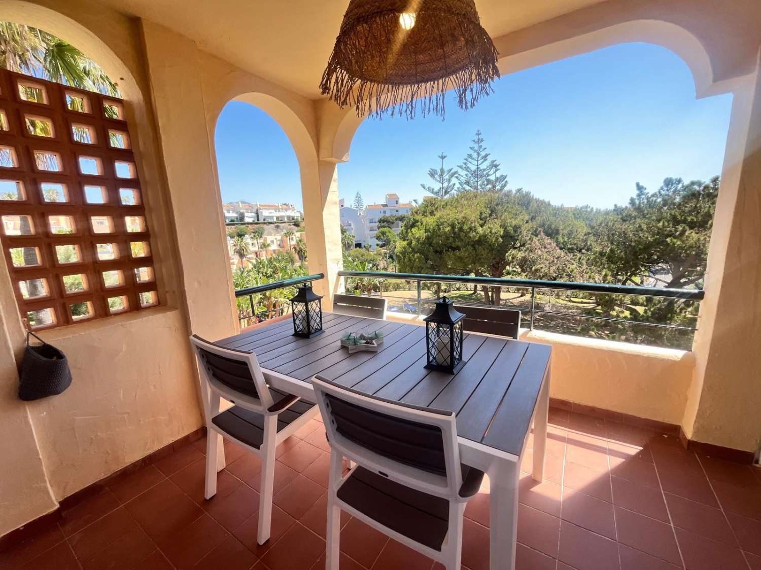 Lägenhet uthyres i Calaburra - Chaparral (Mijas)