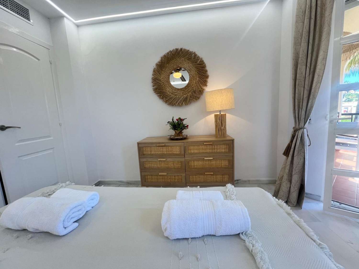 Lägenhet uthyres i Calaburra - Chaparral (Mijas)