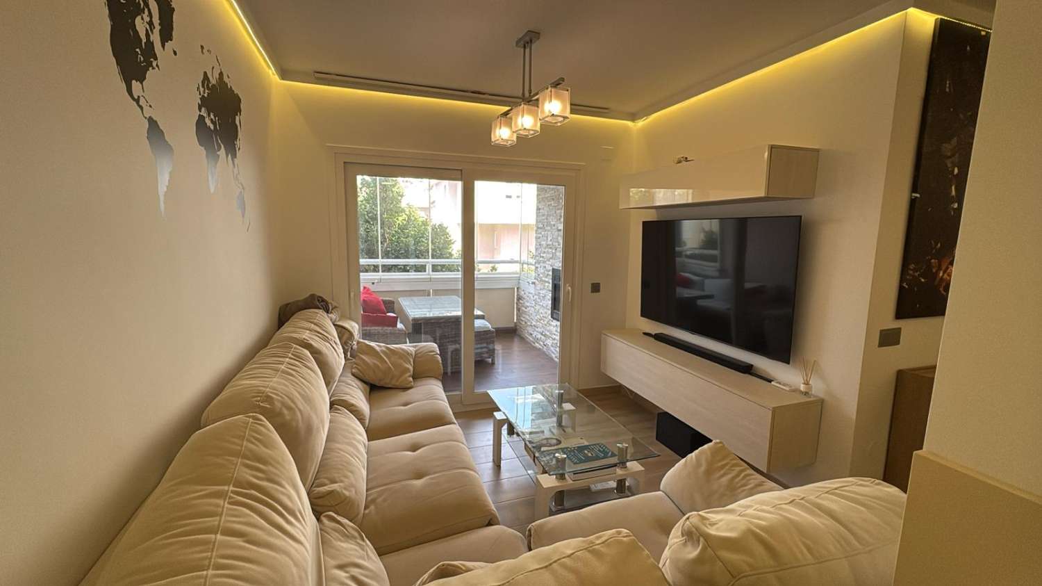 Lägenhet uthyres i La Carihuela - Los Nidos (Torremolinos)
