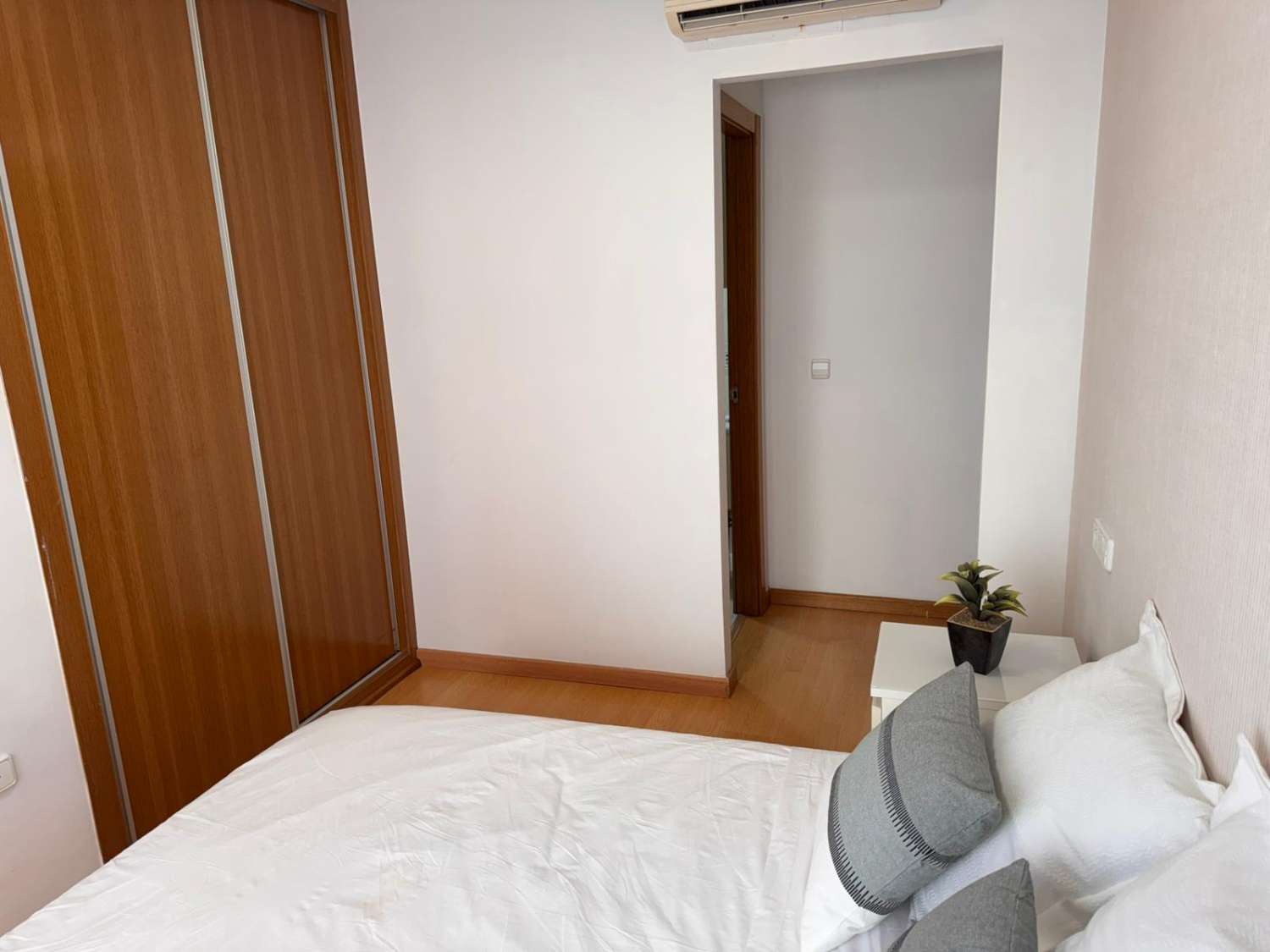 KAUNIS KATTOHUONEISTO MYYTÄVÄNÄ VENESATAMA-ALUEELLA MERINÄKÖALALLA (FUENGIROLA)