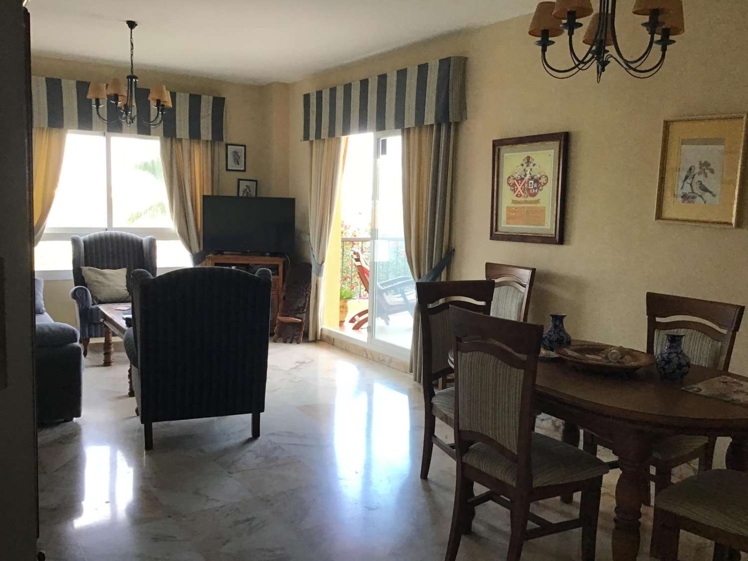 MEDIA TEMPORADA . SE ALQUILA DESDE 3.9.25-30.6.26 PRECIOSO APARTAMENTO CON VISTAS AL MAR EN  MIJAS COSTA