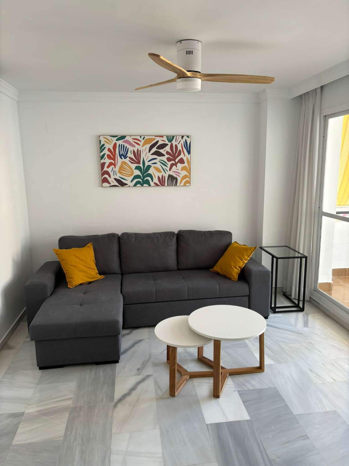 MEDIA TEMPORADA . SE ALQUILA DESDE 3.9.25-30.6.26 BONITO APARTAMENTO  EN LA CARIHUELA (TORREMOLINOS)