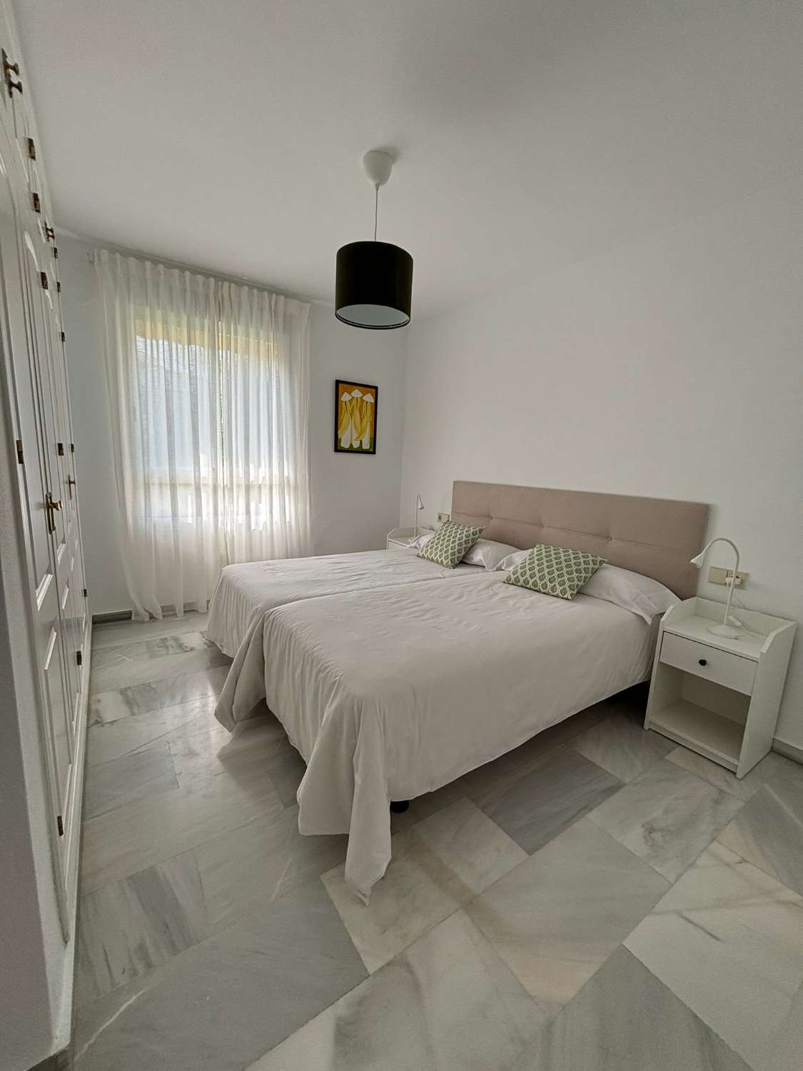 MEDIA TEMPORADA . SE ALQUILA DESDE 3.9.25-30.6.26 BONITO APARTAMENTO  EN LA CARIHUELA (TORREMOLINOS)