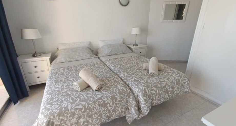 MEDIA TEMPORADA ,  SE ALQUILA DESDE 1.11,25-30.6.26  BONITO APARTAMENTO CON VISTA AL MAR EN BENALMADENA