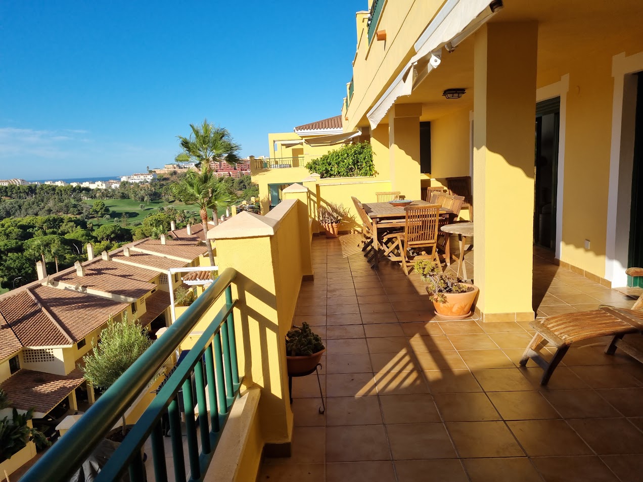 LARGA TEMPORADA. SE ALQUILA DESDE AHORA PRECIOSO APARTAMENTO EN BENALMÁDENA.
