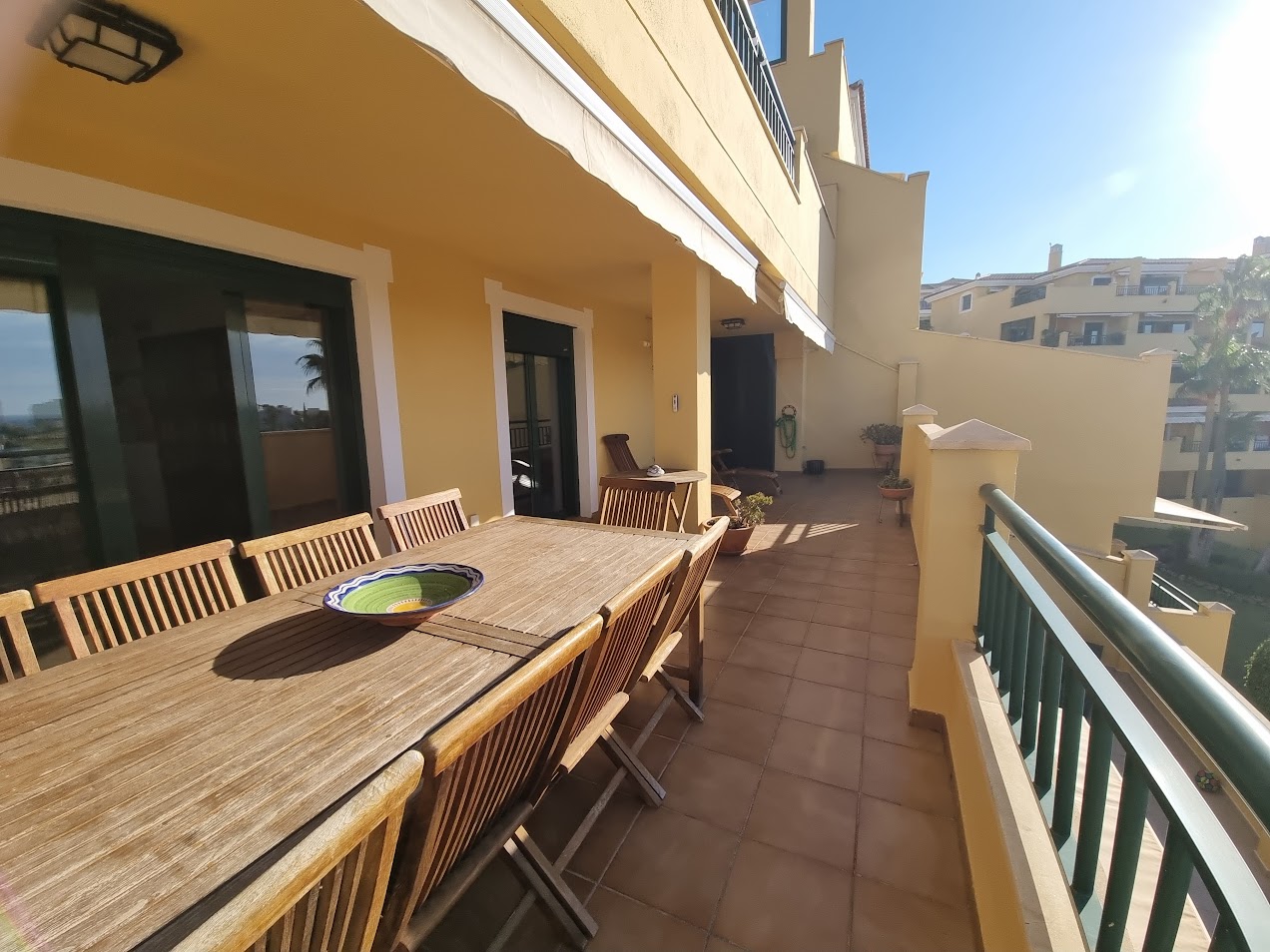 LARGA TEMPORADA. SE ALQUILA DESDE AHORA PRECIOSO APARTAMENTO EN BENALMÁDENA.