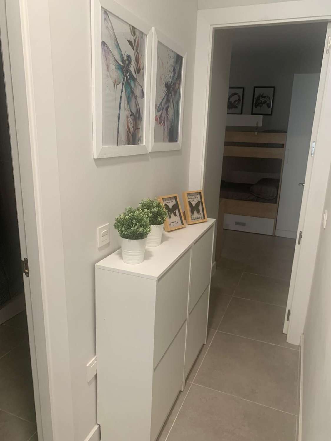MEDIA TEMPORADA . SE ALQUILA DESDE AHORA HASTA 30.6.26 BONITO APARTAMENTO EN FUENGIROLA
