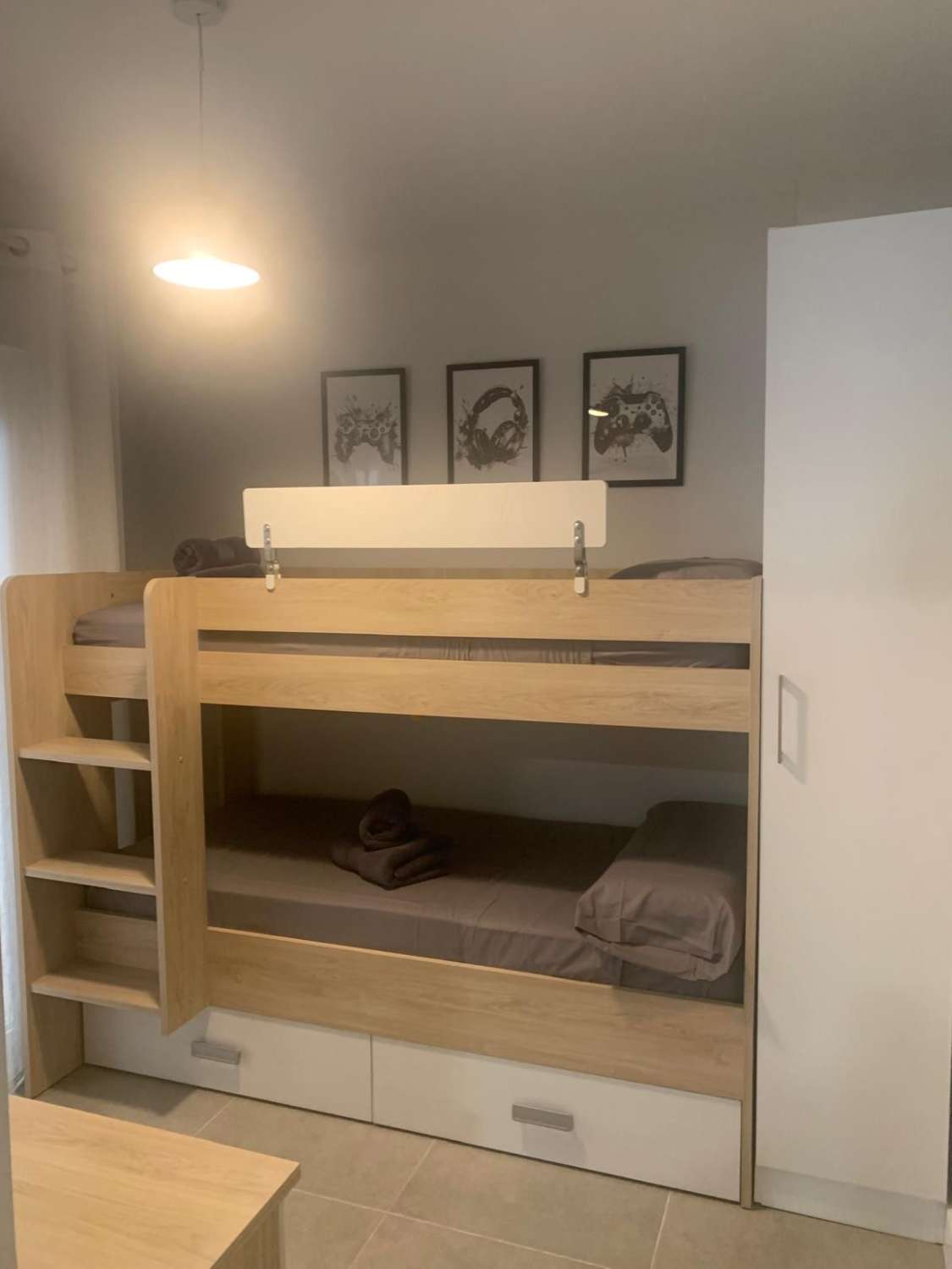 LARGA TEMPORADA  . SE ALQUILA DESDE AHORA BONITO APARTAMENTO EN FUENGIROLA