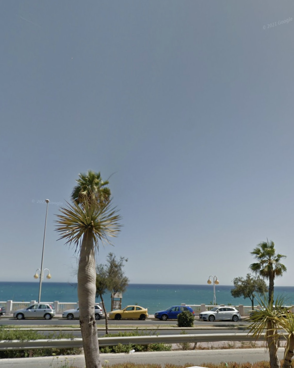 LARGA TEMPORADA , SE ALQUILA BONITO APARTAMENTO FRONTAL AL MAR EN BENALMADENA