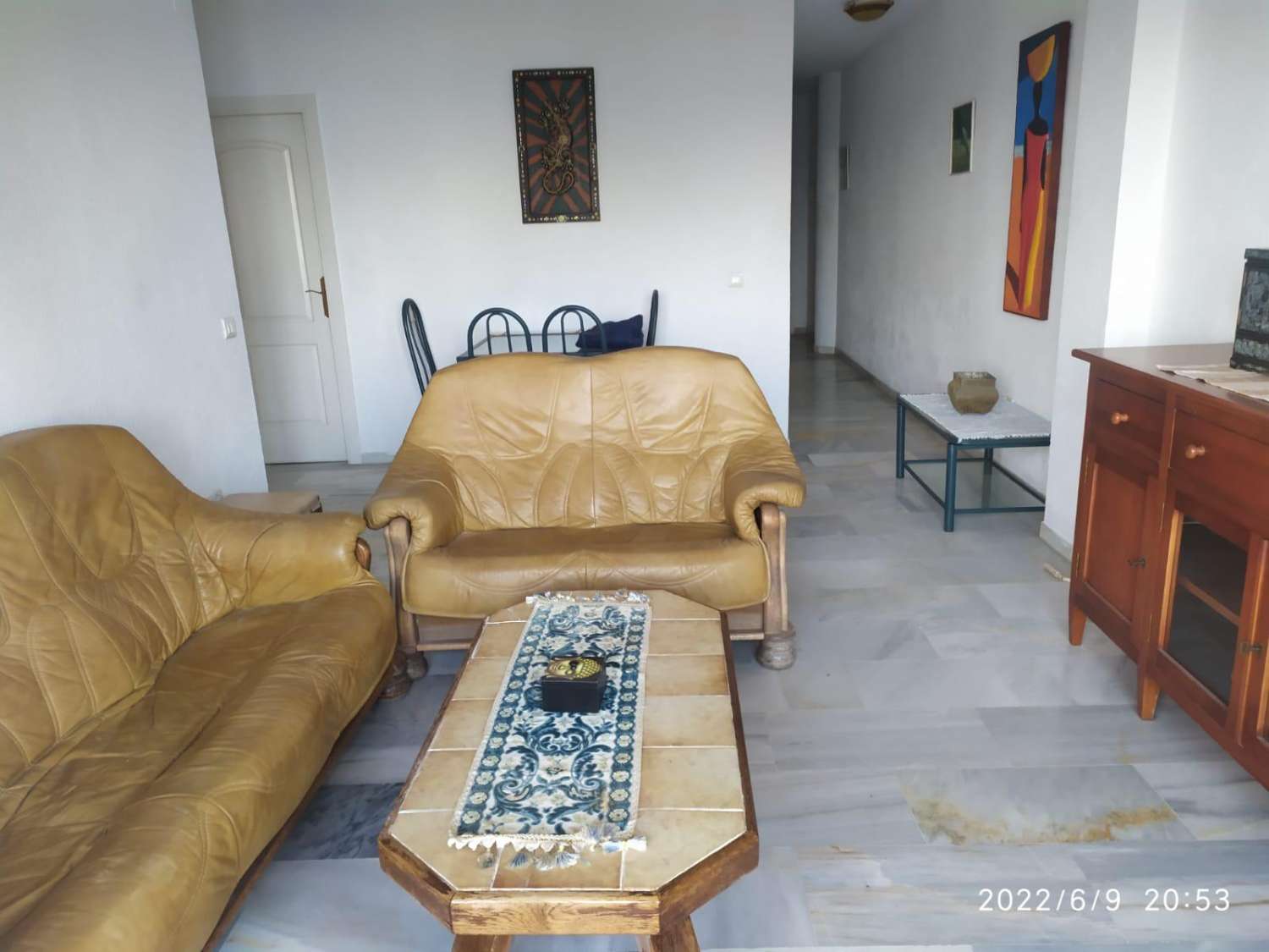 LARGA TEMPORADA , SE ALQUILA BONITO APARTAMENTO FRONTAL AL MAR EN BENALMADENA