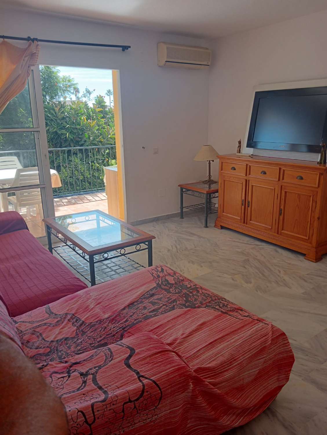 LARGA TEMPORADA , SE ALQUILA  BONITO APARTAMENTO EN ZONA  CALABURRA CHAPARRAL (MIJAS COSTA)
