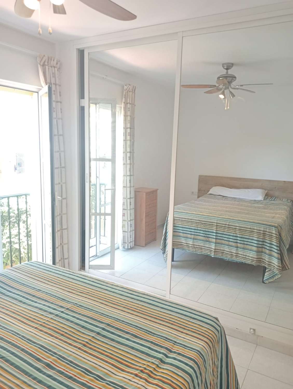 LARGA TEMPORADA , SE ALQUILA  BONITO APARTAMENTO EN ZONA  CALABURRA CHAPARRAL (MIJAS COSTA)