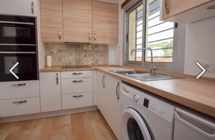MEDIA TEMPORADA . SE ALQUILA DESDE AHORA HASTA 30.6.26  PRECIOSO  APARTAMENTO EN 1ª LINEA DE PLAYA CON VISTAS AL MAR  EN ZONA  LAS GAVIOTAS (FUENGIROLA)