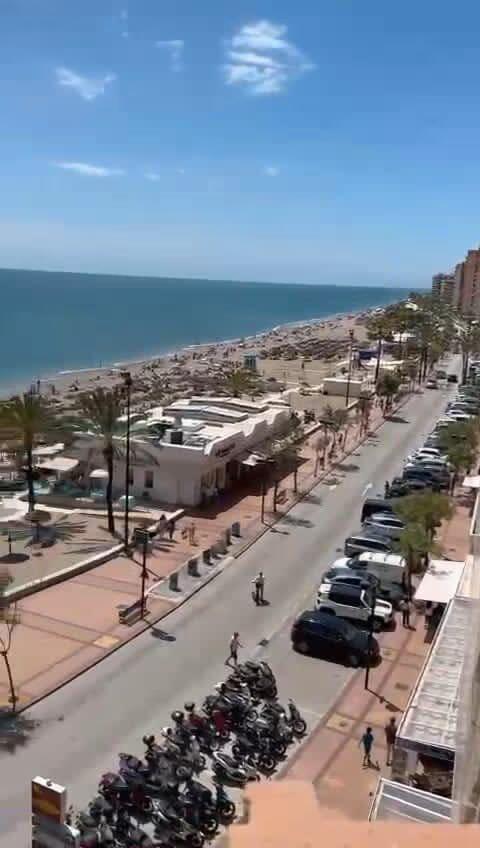 GEMIETET VOM 26.1.1.BIS 30.6.26 UND VOM 1.9.26-30.6.27 WUNDERSCHÖNE WOHNUNG AN DER ERSTEN STRANDLINIE IN FUENGIROLA