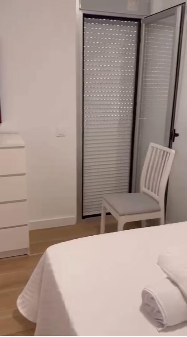 GEMIETET VOM 26.1.1.BIS 30.6.26 UND VOM 1.9.26-30.6.27 WUNDERSCHÖNE WOHNUNG AN DER ERSTEN STRANDLINIE IN FUENGIROLA