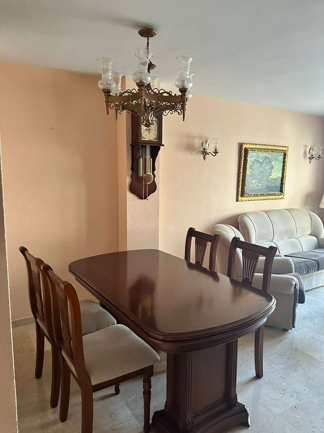 4-BEDROOM APARTMENT FOR SALE IN THE CENTER OF ARROYO DE LA MIEL (BENALMADENA)