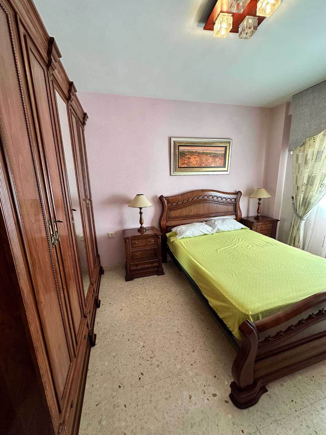 4-BEDROOM APARTMENT FOR SALE IN THE CENTER OF ARROYO DE LA MIEL (BENALMADENA)
