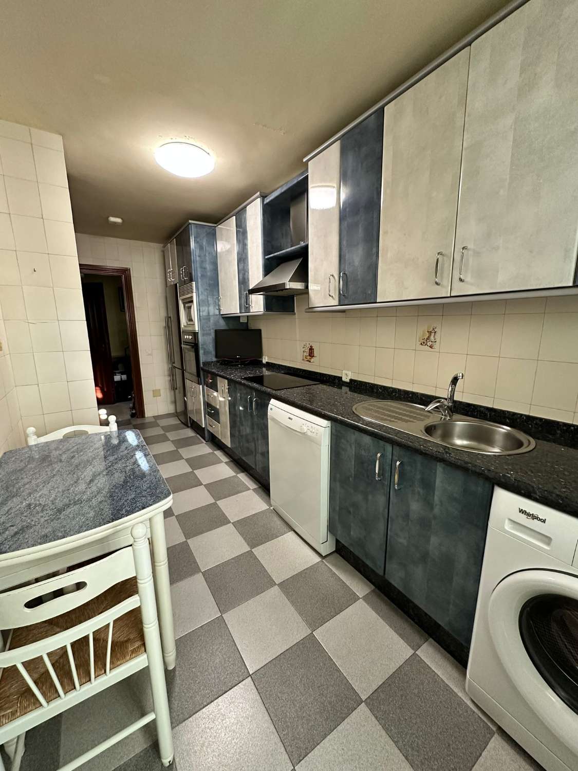 4-BEDROOM APARTMENT FOR SALE IN THE CENTER OF ARROYO DE LA MIEL (BENALMADENA)