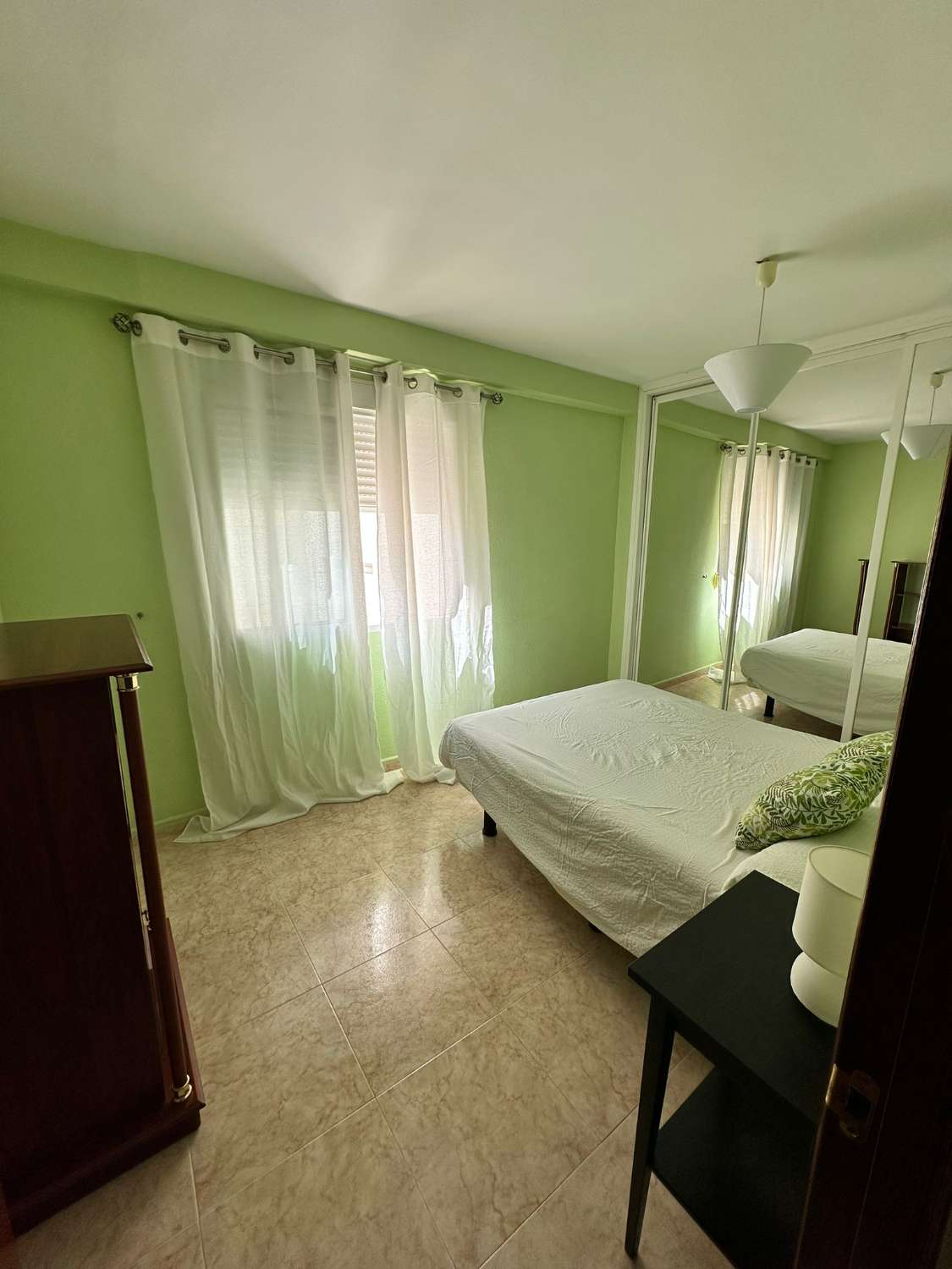 4-BEDROOM APARTMENT FOR SALE IN THE CENTER OF ARROYO DE LA MIEL (BENALMADENA)
