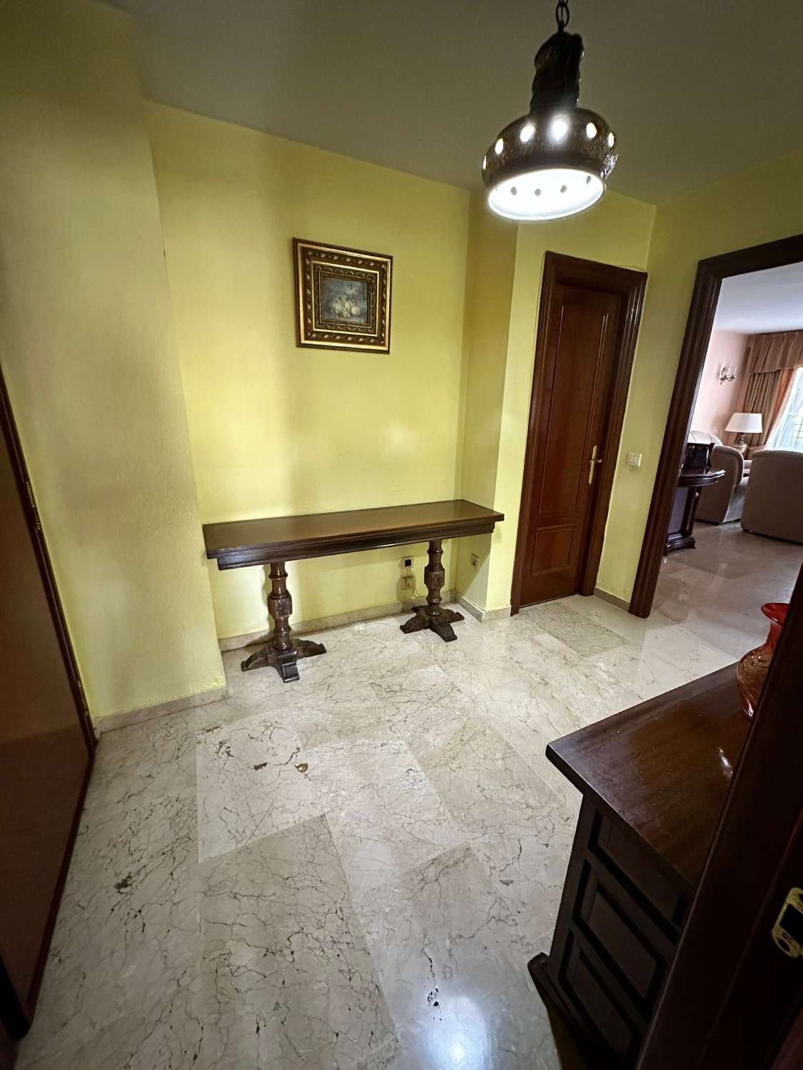 4-BEDROOM APARTMENT FOR SALE IN THE CENTER OF ARROYO DE LA MIEL (BENALMADENA)