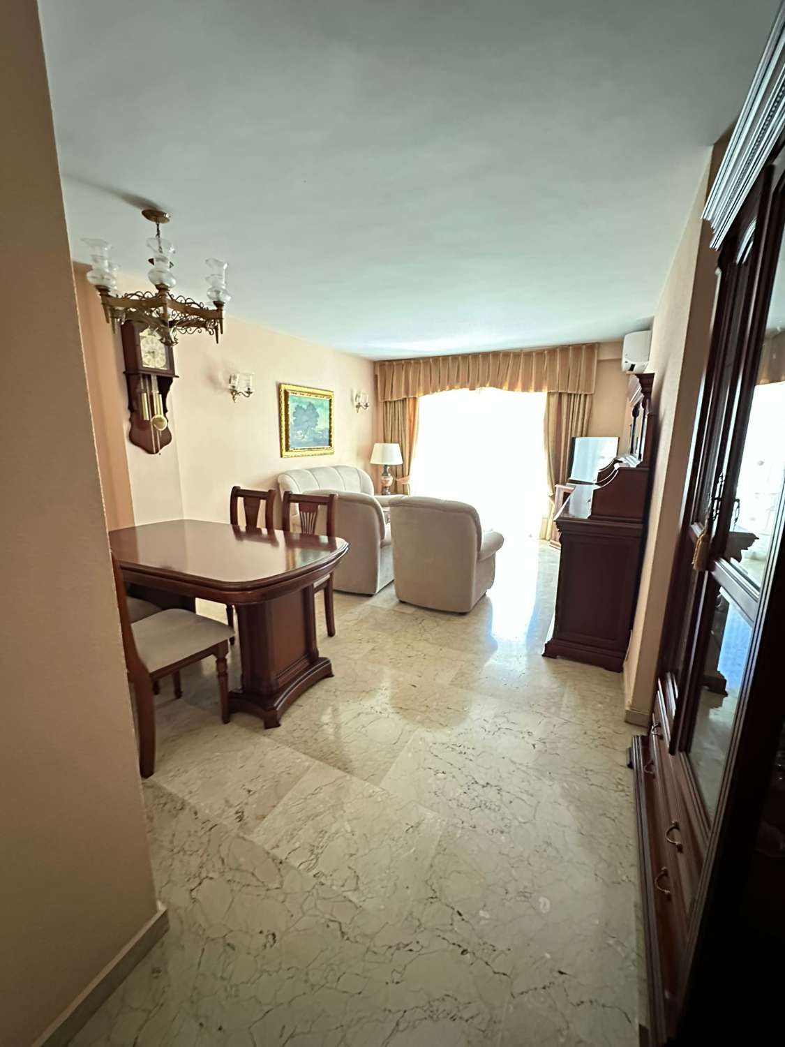 4-BEDROOM APARTMENT FOR SALE IN THE CENTER OF ARROYO DE LA MIEL (BENALMADENA)
