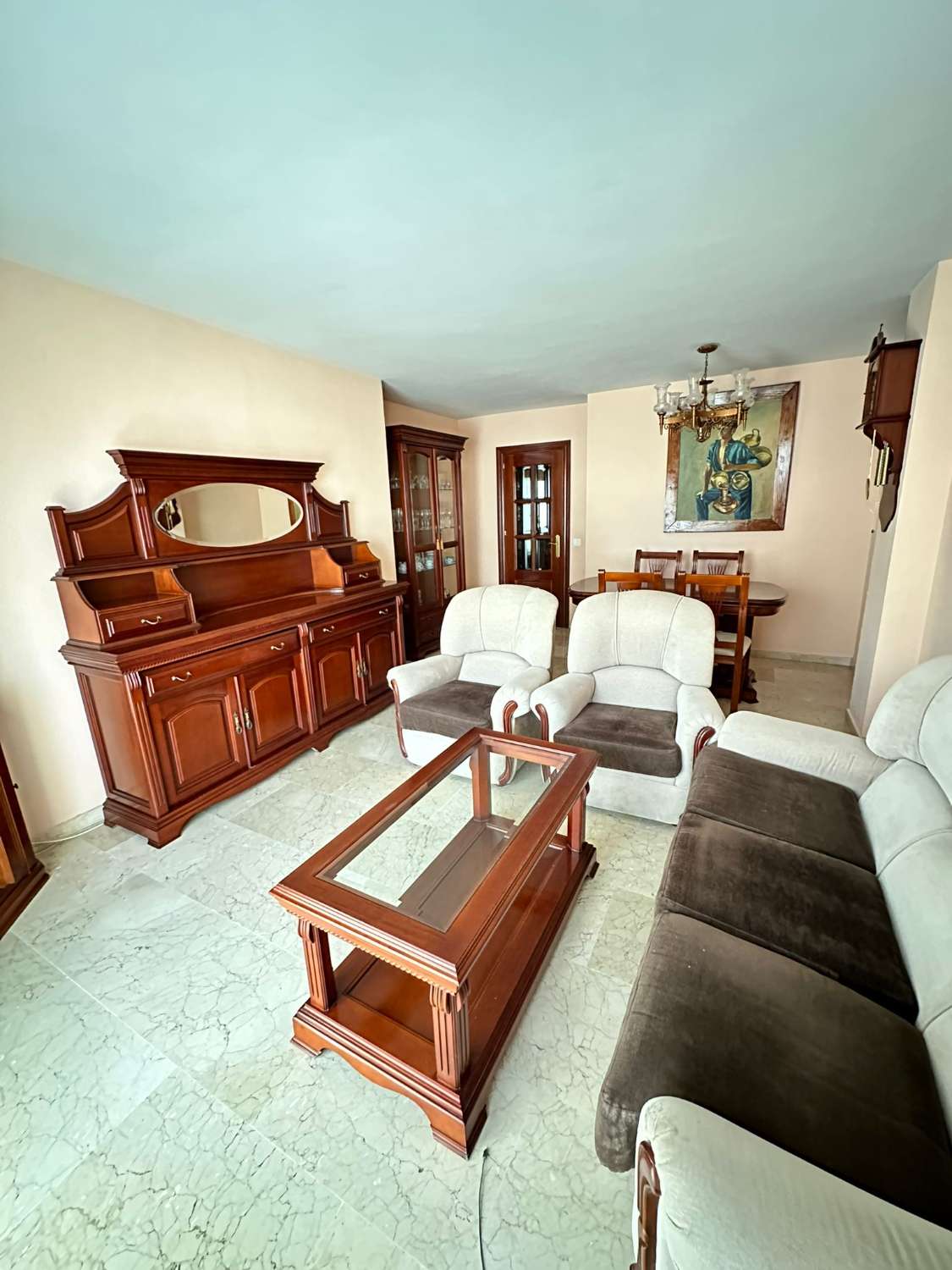 4-BEDROOM APARTMENT FOR SALE IN THE CENTER OF ARROYO DE LA MIEL (BENALMADENA)