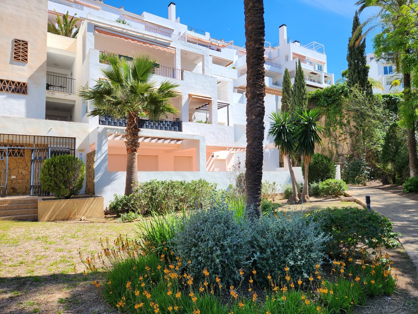 SMUK LEJLIGHED TIL SALG I LUKSUS URBANISERING I TORREQUEBRADA (BENALMADENA)