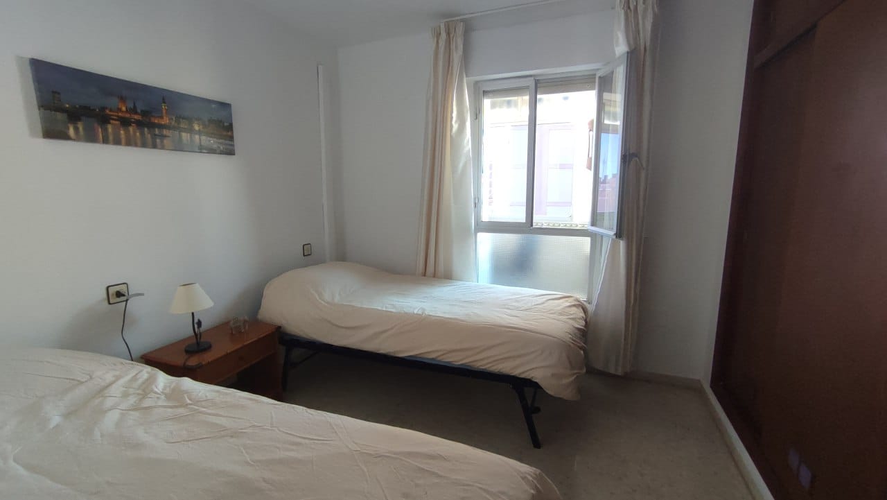 MOOI APPARTEMENT MET UITZICHT OP ZEE TE HUUR VOOR LANGE TERMIJN IN CARVAJAL-GAVIOTAS GEBIED (FUENGIROLA)