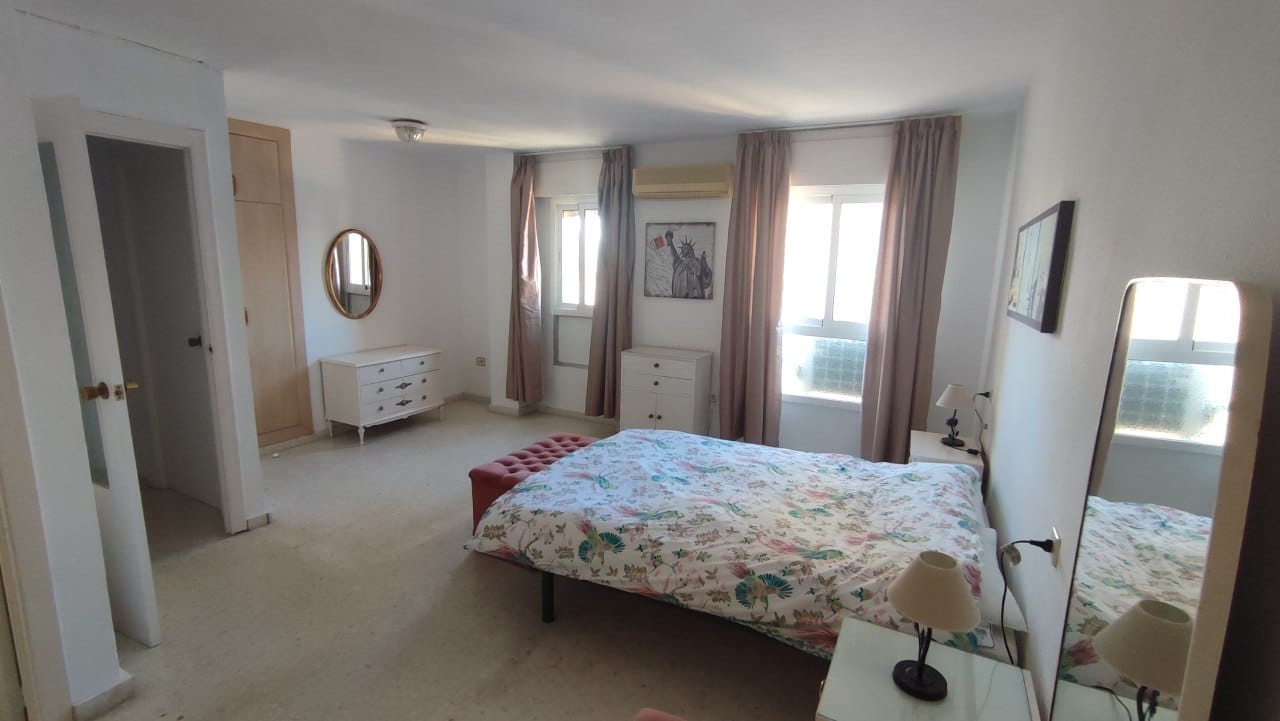 MOOI APPARTEMENT MET UITZICHT OP ZEE TE HUUR VOOR LANGE TERMIJN IN CARVAJAL-GAVIOTAS GEBIED (FUENGIROLA)