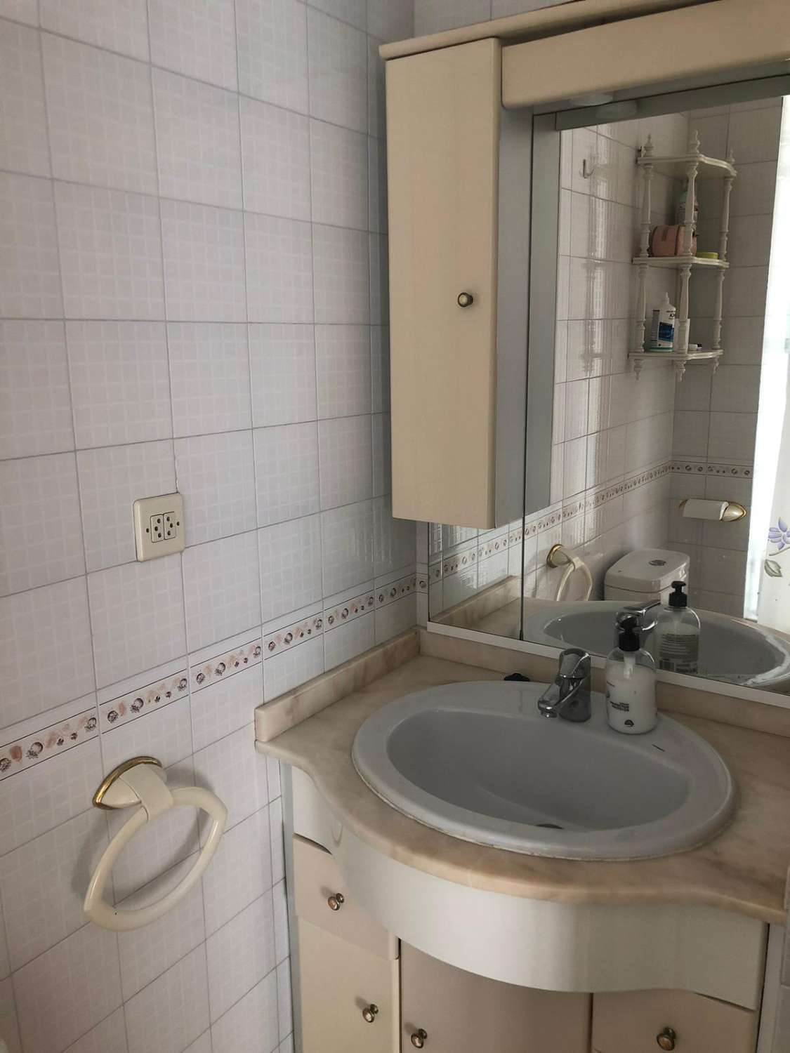 Half seizoen . Te huur van 1.10.25-30.6.26 appartement in het centrum van Fuengirola