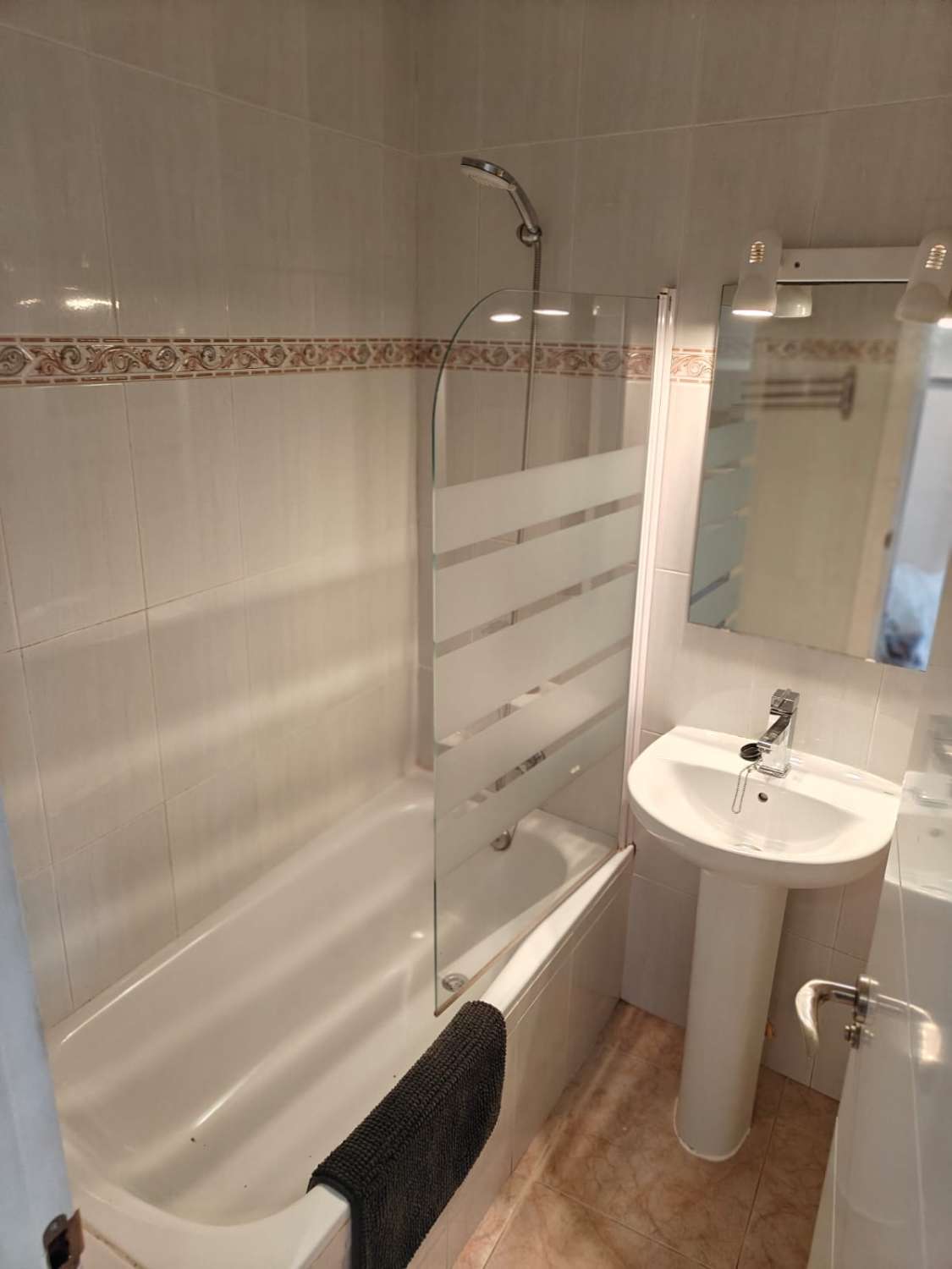 HALF SEIZOEN. TE HUUR VAN 13.10.25.-30.6.26 MOOI APPARTEMENT IN LA CALA DE MIJAS (MIJAS )