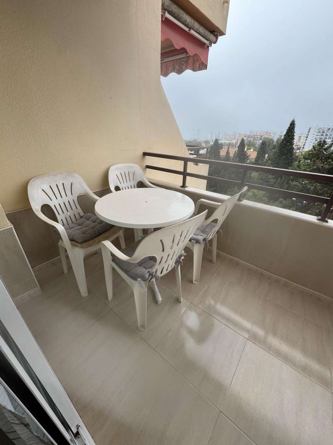 LOCATION À MOYEN TERME DU 25.9.25-30.6.26 BEL APPARTEMENT ENTRE TORREMOLINOS ET BENALMADENA