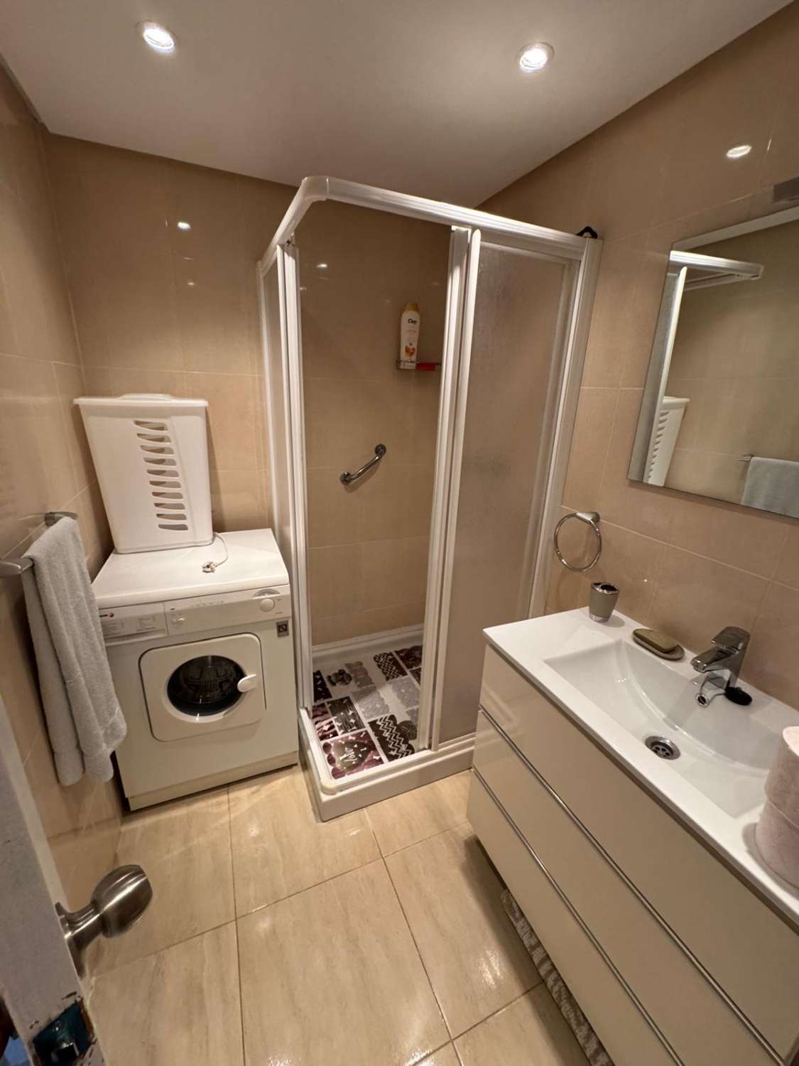 LOCATION À MOYEN TERME DU 25.9.25-30.6.26 BEL APPARTEMENT ENTRE TORREMOLINOS ET BENALMADENA
